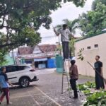 KUA Umbulharjo Laksanakan Kerja Bakti Jaga Kebersihan Lingkungan Kantor kerja bakti