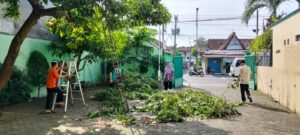 kerja bakti KUA UH 8 Mei 2026